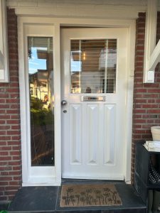 Voordeur plaatsen