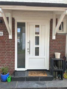 Voordeur plaatsen